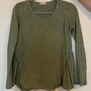 Altar’d State Long sleeve Babb